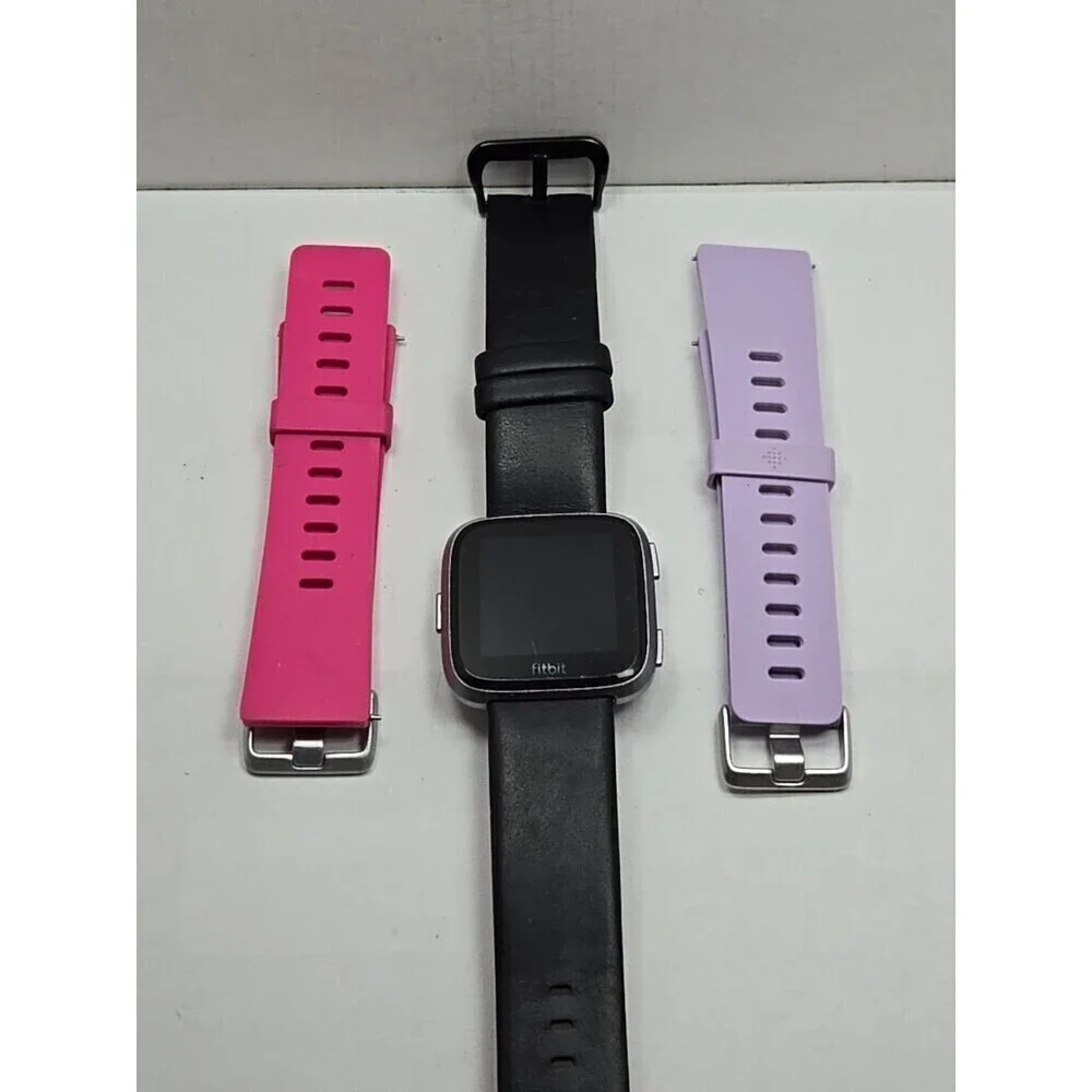 Fitbit Versa FB505 Special Edition Silver Smartwatch Activity Tracker No Charger